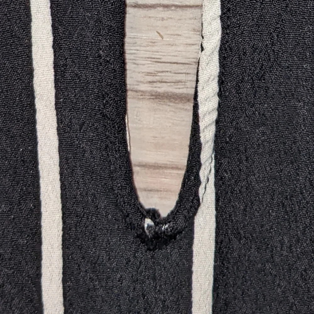 LOFT Black and White Striped Romper, Plus Size 18 GUC - Picture 5 of 6